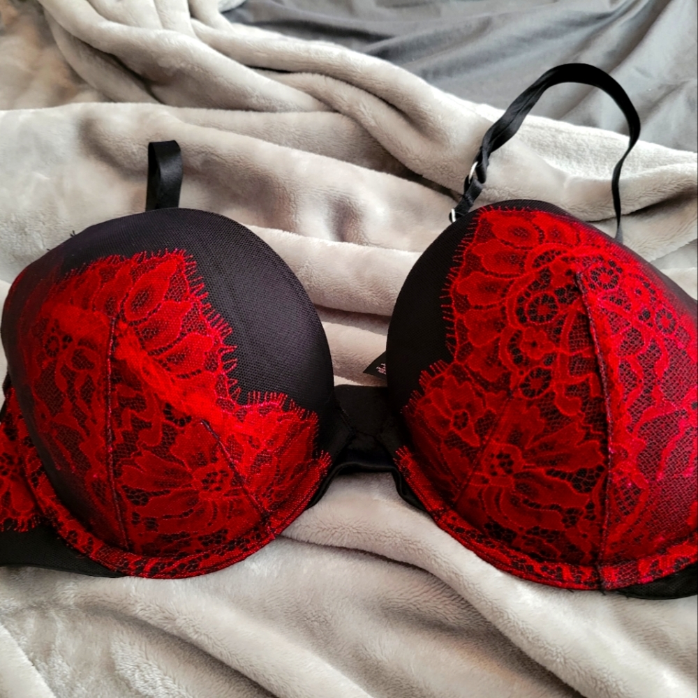 34D Victoria's Secret Bra